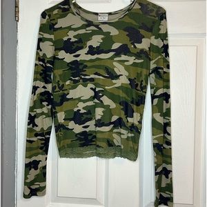 Cute camouflage top by Essentials